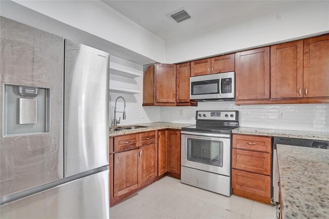 Building Photo - 775 81st St