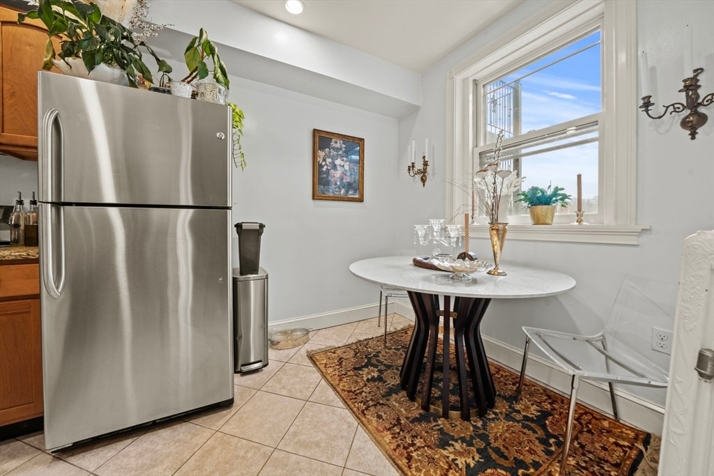 Building Photo - 21 Regent Cir