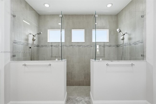 Building Photo - 4662 Estates Cir
