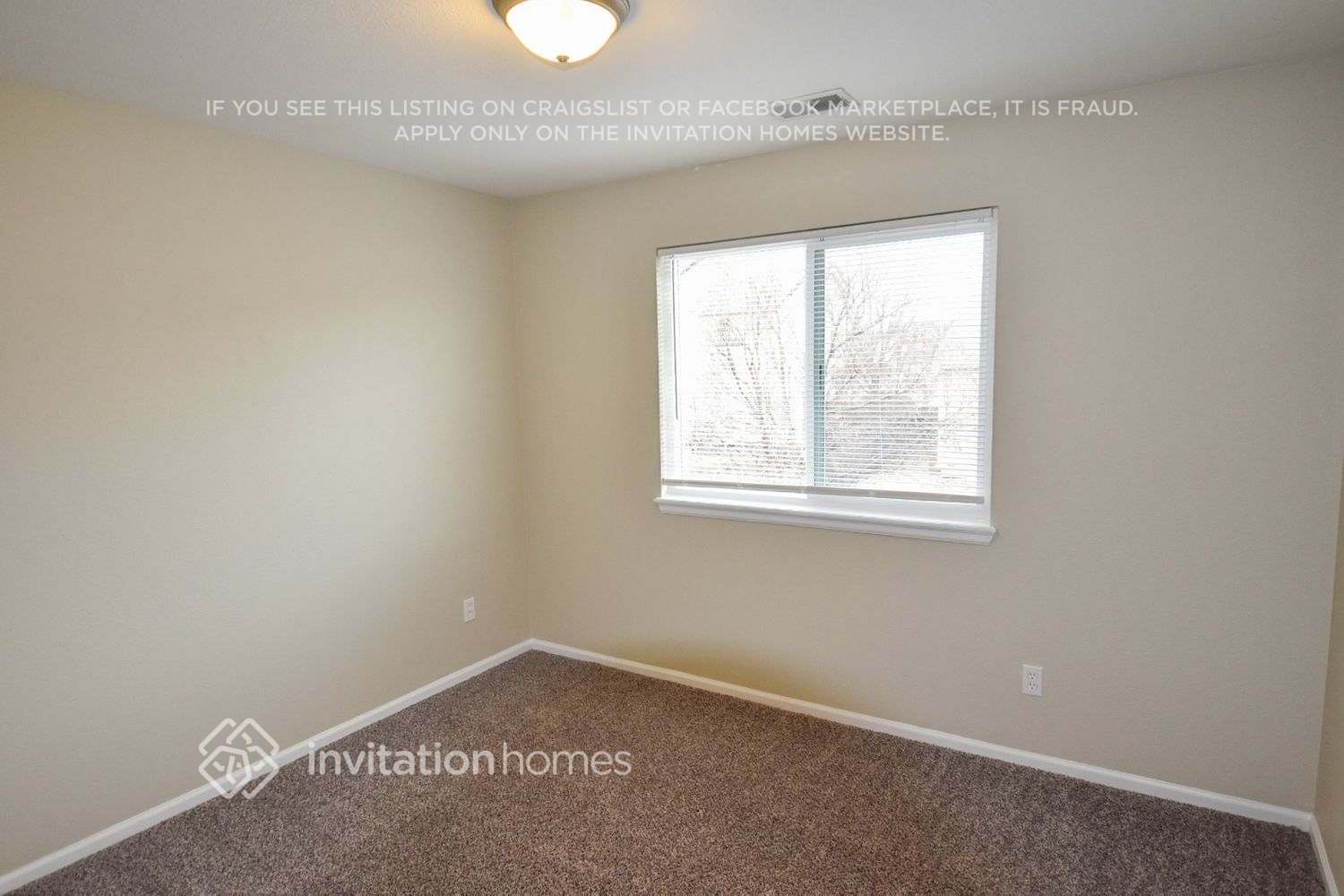 Building Photo - 2455 S Gibralter Way