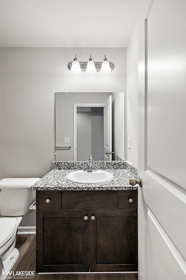 Building Photo - 51410 Tides Dr