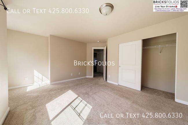 Building Photo - 10626 Eastridge Dr NE