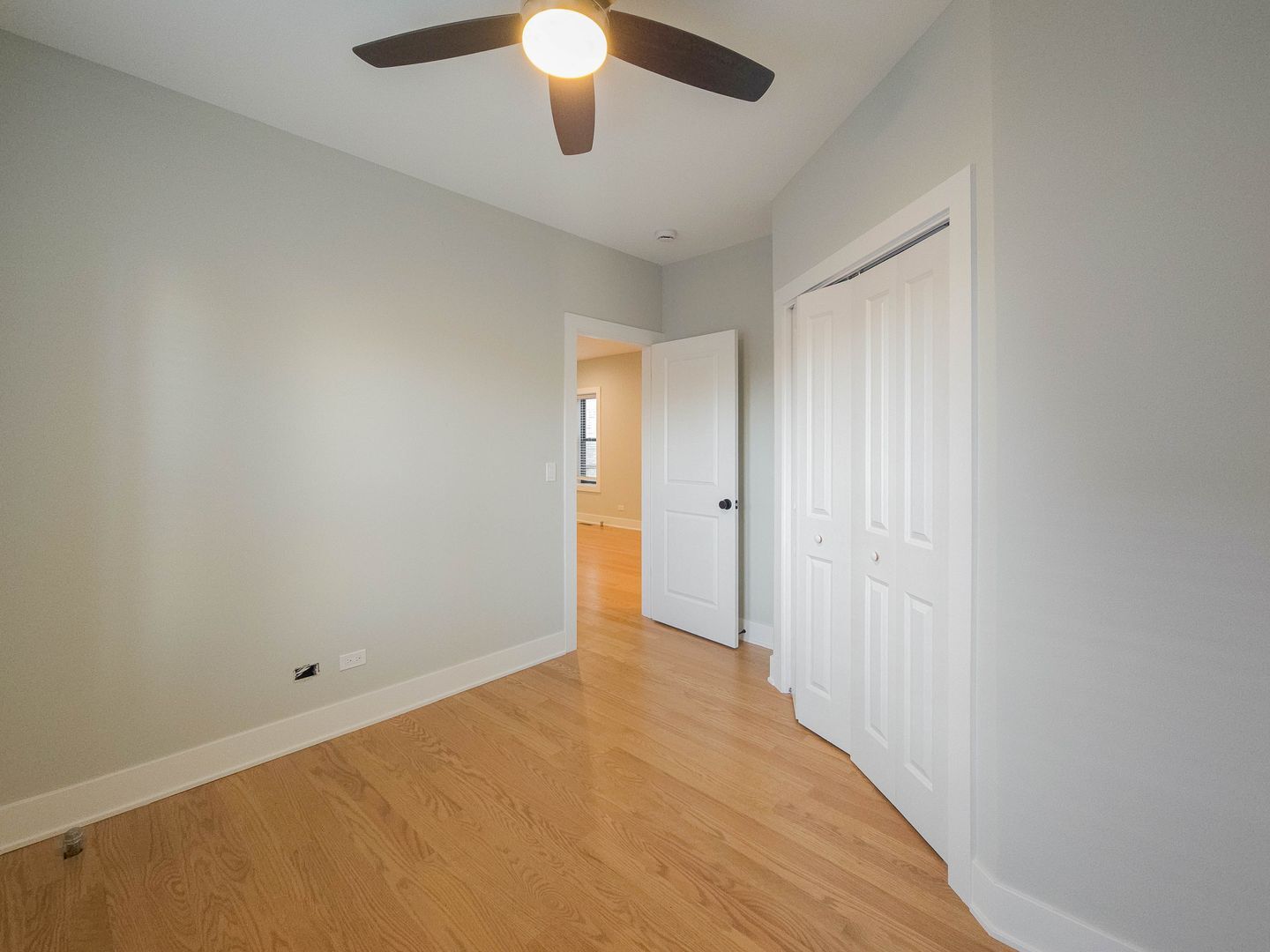Building Photo - 4840 N Wolcott Ave