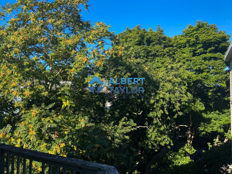 Building Photo - 19 Parker Hill Ave