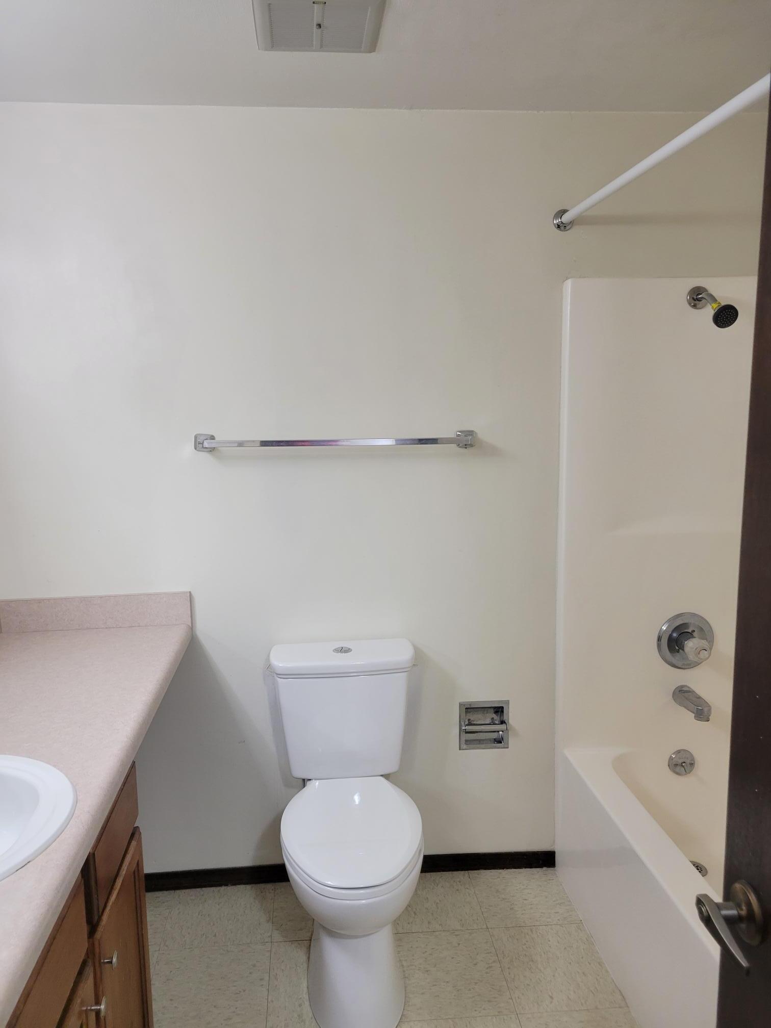 Building Photo - 16 Village Ct