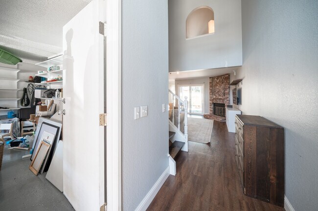 Building Photo - 1808 Cottonwood Ave