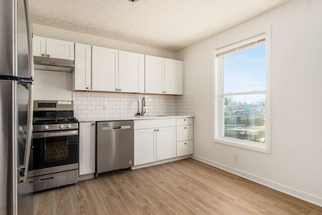 Building Photo - 1109-1111-1111 Franklin Ave