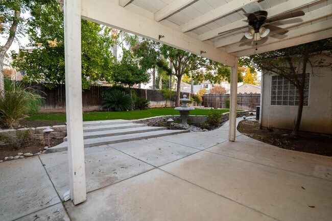 Building Photo - 1739 McKelvy Ave