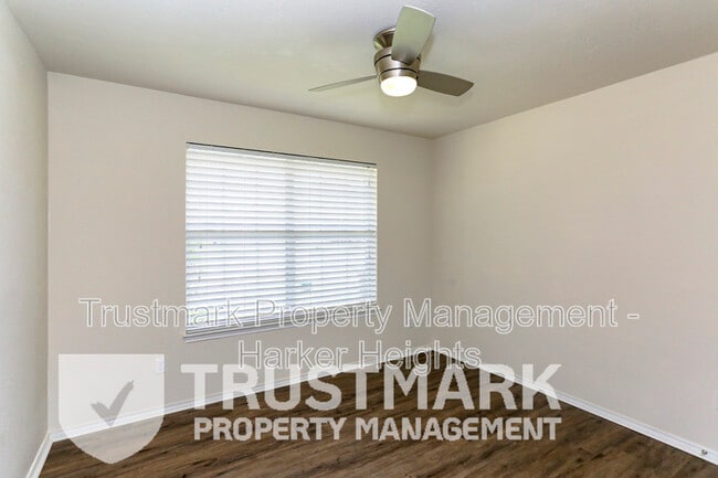 Building Photo - 1321 Cozy Creek Dr