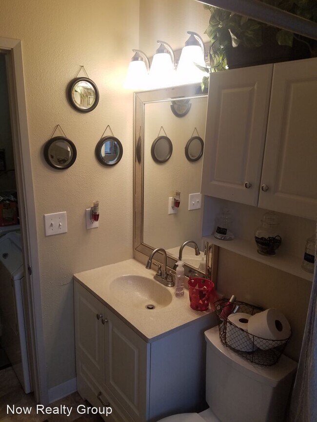 Building Photo - 1385 Dollar St