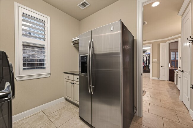 Building Photo - 3835 Dortmund Dr