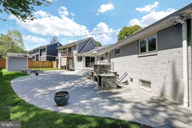 Building Photo - 5400 Williamsburg Blvd