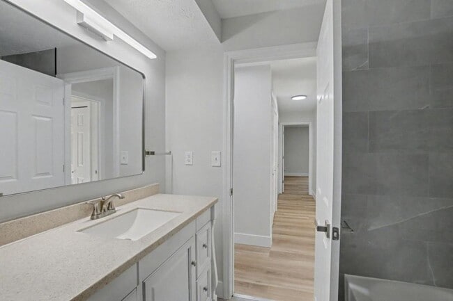 Building Photo - 7882 Lockport Blvd