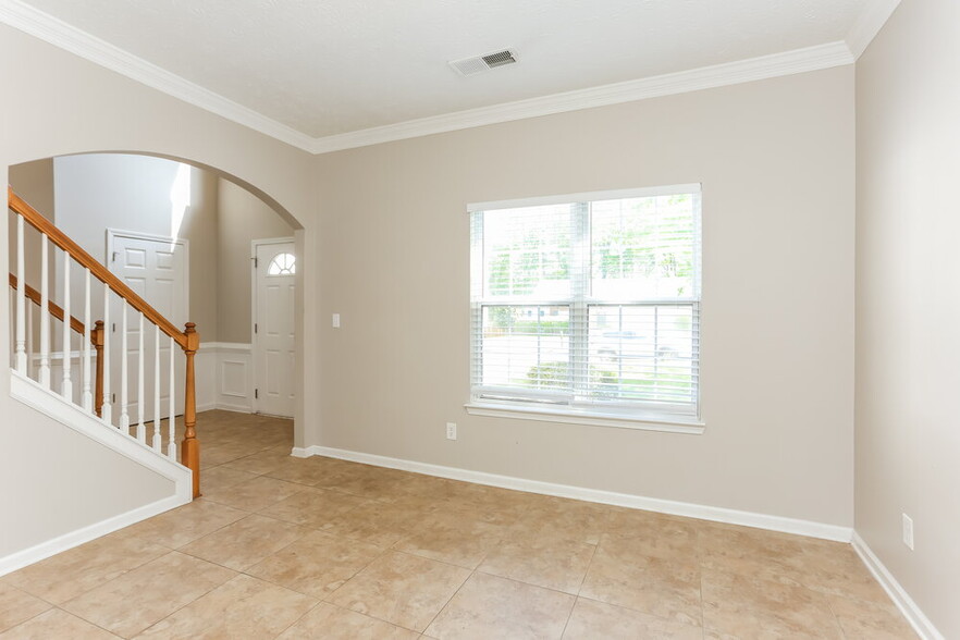 Building Photo - 511 Gables Ct