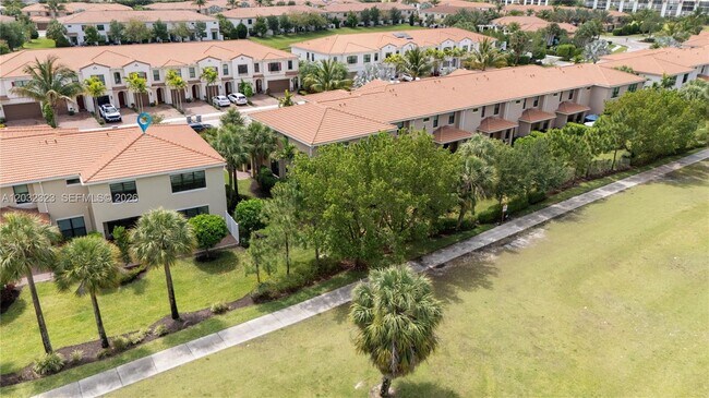 Building Photo - 10069 Brickhill Dr