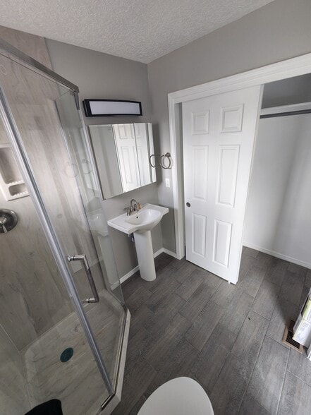 Building Photo - 315 Cornell Dr SE