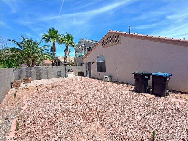 Building Photo - 1465 Dragon Rock Dr