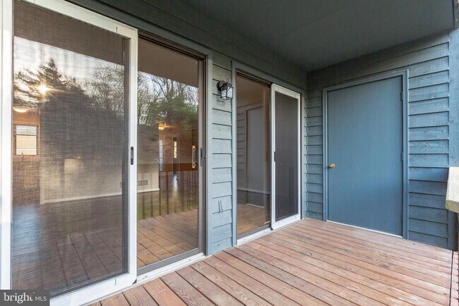 Building Photo - 109 Foxfire Dr