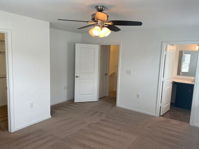 Building Photo - 1628 Brimington Ln