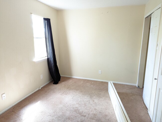 Building Photo - 304 Westfield Dr