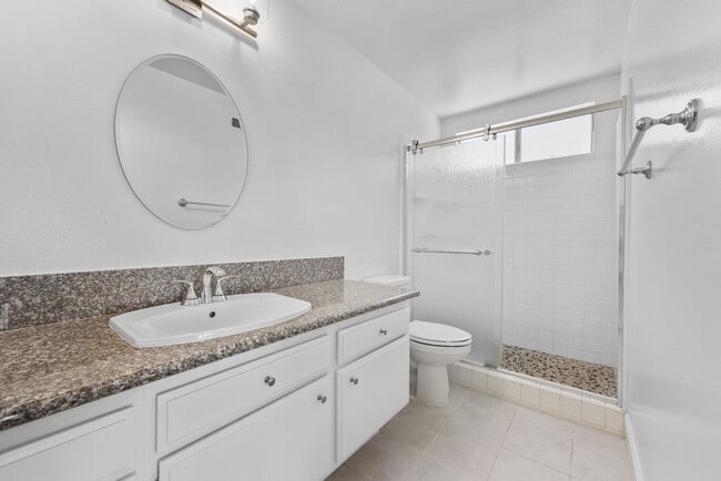 Building Photo - Clean Single Story on Cul-de-sac Near Cala...