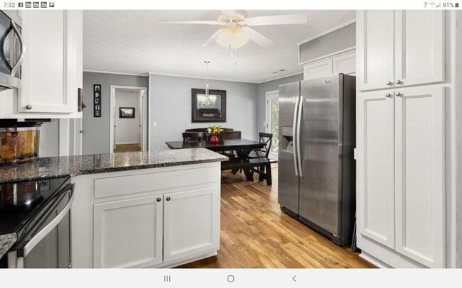 Building Photo - Family House Rental