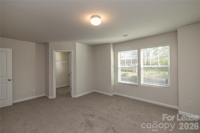Building Photo - 208 S Bell Ave