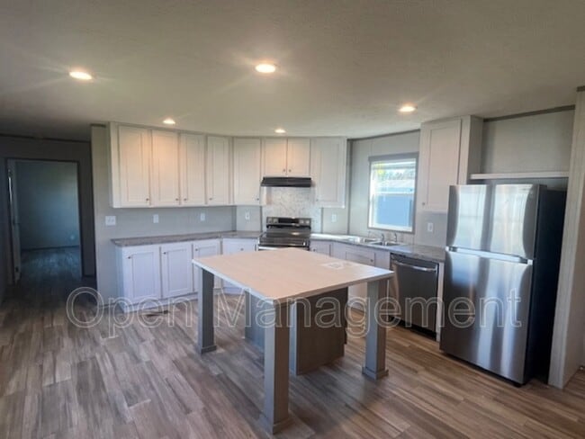 Building Photo - 17481 Orange Grove Rd