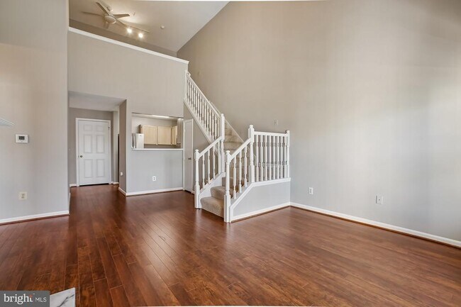 Building Photo - 14301 Grape Holly Grove