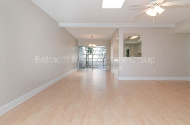 Building Photo - 110 Madrid Dr