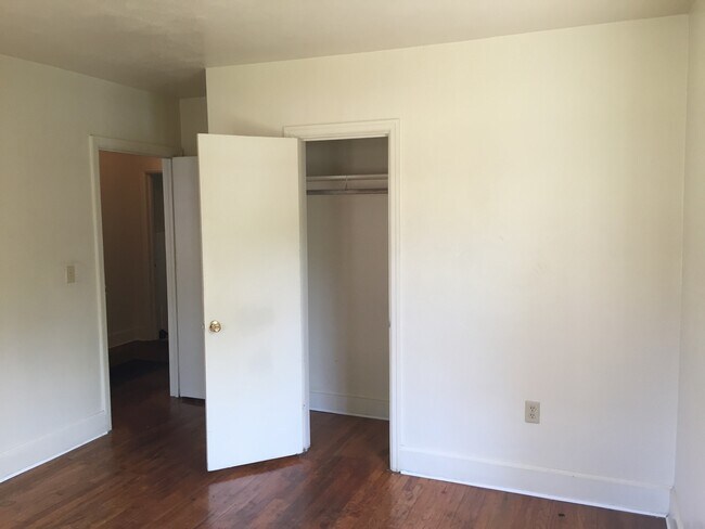 Building Photo - **AVAILABLE NOW**Midtown Columbus, GA 3 Be...