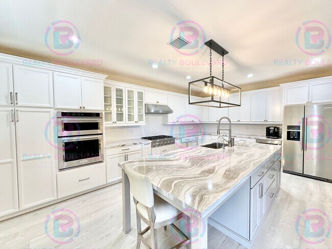 Building Photo - 1767 Fairway Hills Trail
