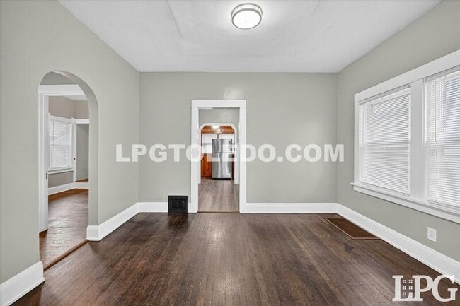 Building Photo - 128 Carbon St