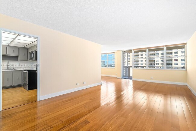 Building Photo - 250 174th St