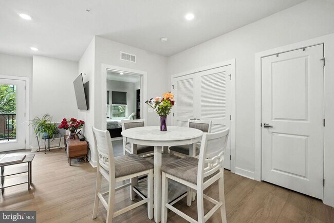 Building Photo - 12865 Mosaic Pk Wy