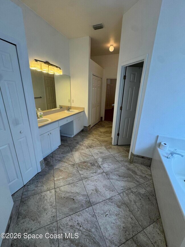 Building Photo - 3315 Casi Dr