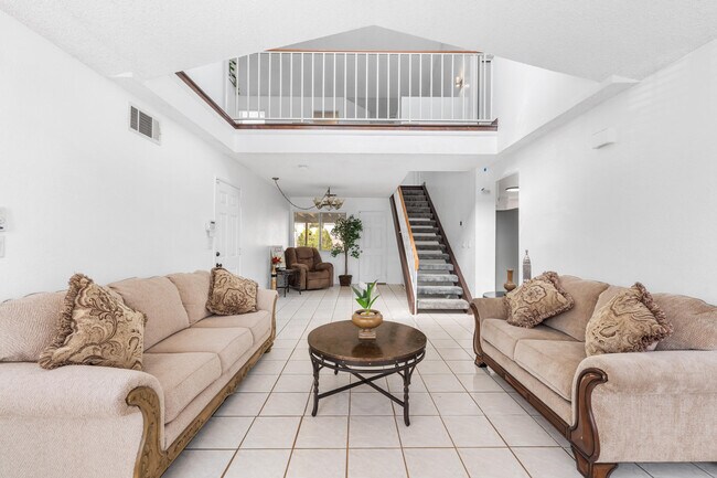 Building Photo - 42851 Lemonwood Dr