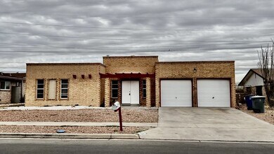 Building Photo - 1618 Dale Douglas Dr