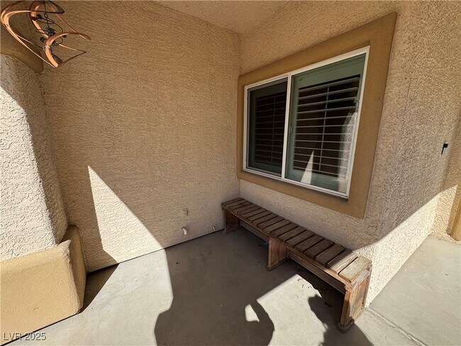 Building Photo - 1058 Warm Canyon Way