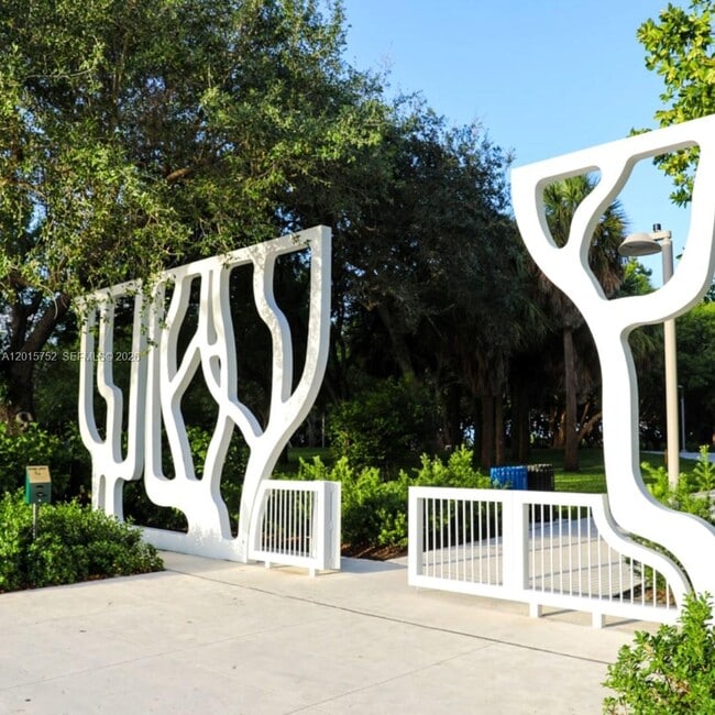 Building Photo - 8144 Harding Ave