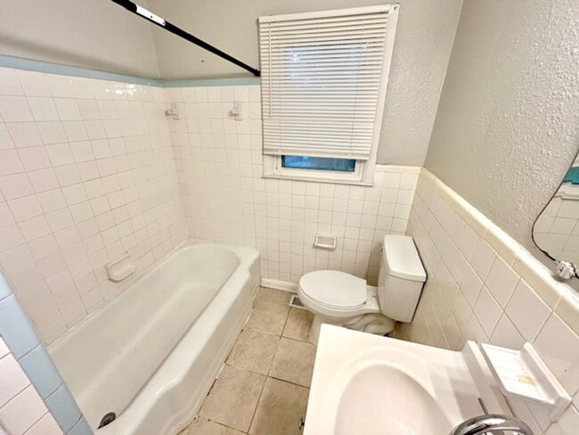 Building Photo - 4734 Bluehaven Dr NW