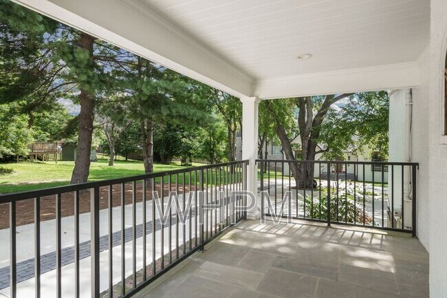 Building Photo - 541 Skyview Dr