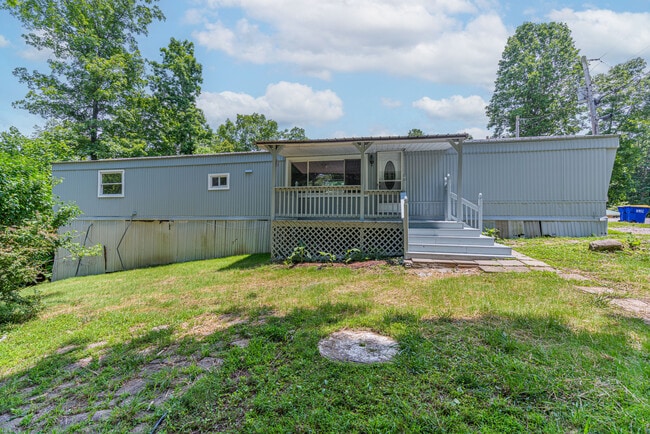 Primary Photo - 220 Lakeshore Dr