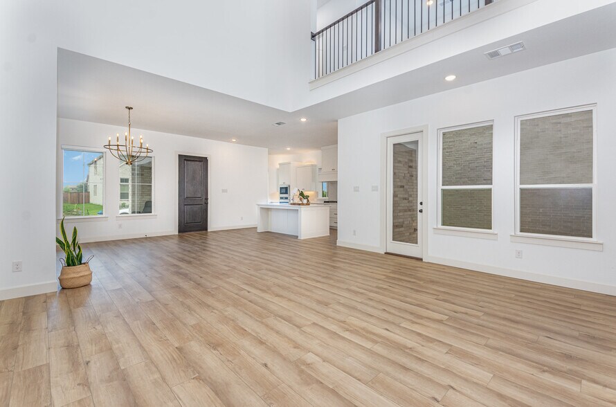 Building Photo - 9558 Hedge St