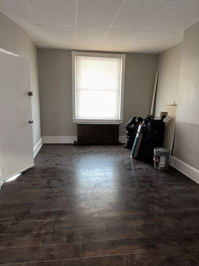 Building Photo - 3258 Frankford Ave