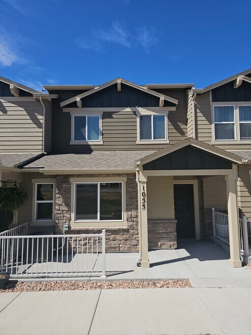 Building Photo - 1055 Petra Heights