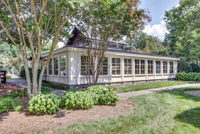 Building Photo - 7 Crooked Stick Ln
