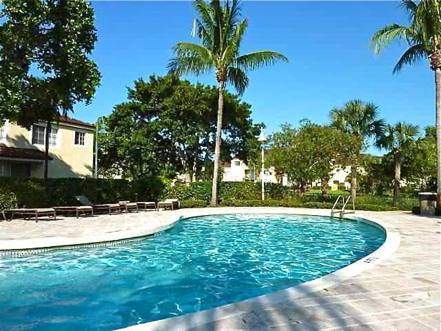 Building Photo - 123 Yacht Club Way