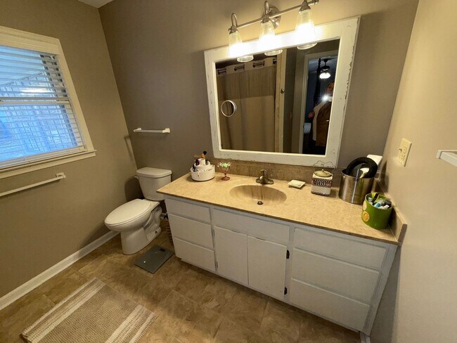 Building Photo - HOME FOR RENT IN ARAB, ALABAMA!