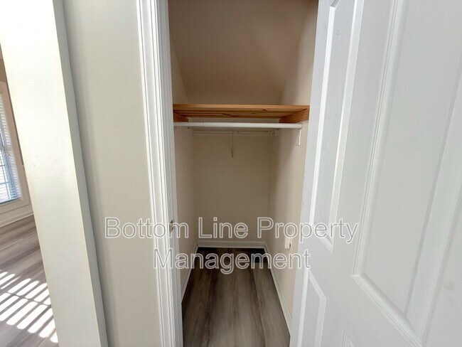 Building Photo - 12430 McAllister Park Dr